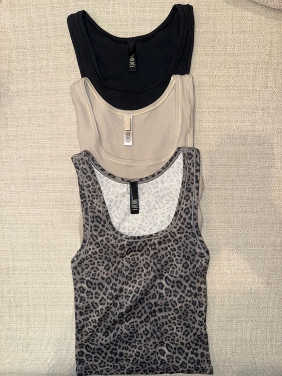 SKIMS Tops - SKIMS Stretch Cotton Rib Tank Set of 3 | Snow Leopard